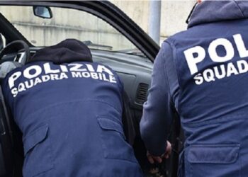 Vetëm 18 vjeç, por ‘mjeshtër’ në drejtimin e një rrjeti trafiku kokaine në Itali, arrestohet adoleshenti shqiptar! Ja çfarë iu gjetën në banesë