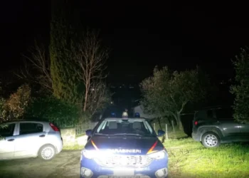 U rrëzua nga ballkoni pasi dëgjoi të shtënat, tentativa e vjedhjes i merr jetën 46-vjeçarit shqiptar në Itali