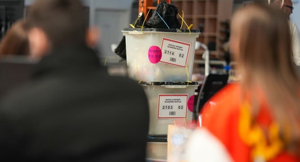 Dyshimet për manipulime me votat në zgjedhjet e 28 dhjetorit  ndalohen 34 persona në Kosovë