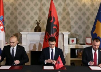 Bashkëpunimi në fushën e mbrojtjes, Kosova, Shqipëria dhe Kroacia takim trepalësh