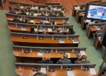 Mblidhet sot Kuvendi i Kosovës, në rend dite formimi i komisioneve parlamentare dhe rezoluta e PDK për procesin në Gjykatën Speciale