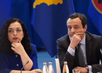 Pavarësia / Osmani: Kosova u ndërtua mbi sakrificën e brezave; Kurti: Lëvizja pa viza dhe aplikimi në BE, arritje që na bëjnë krenarë