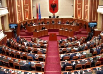 LIVE! Përplasje në Kuvend, Bardhi kërkon seancë për Ballukun! Balla: S’jua marrim dorën juve për nismat tona