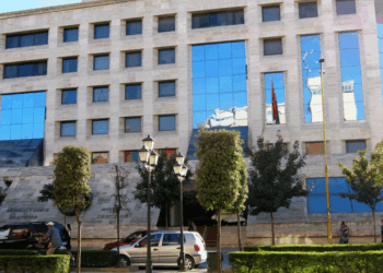 Shkarkohet drejtori i Antikorrupsionit, kush e zëvendëson (EMRI)