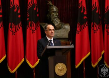 Presidenti Begaj vizitë zyrtare në Maqedoninë e Veriut, takim me homologen Davkova! Çfarë do të diskutohet