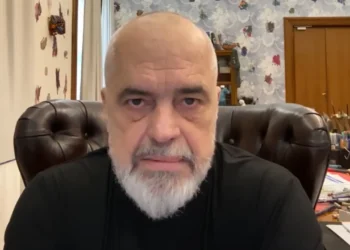 Deklarata e Shoqatës së Gjyqtarëve për pagat, përgjigjet Rama: I keni rrogat sa në Greqi dhe doni t’i rrisni me 2-3 mijë euro në muaj