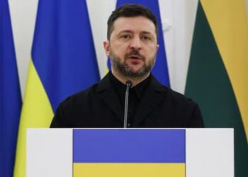 “Ka mundësi për paqe dinjitoze dhe të qëndrueshme”, Zelensky optimist para bisedimeve me Rusinë