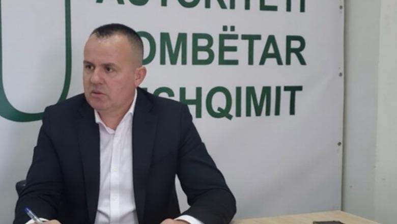 Dëmtoi pajisjet e zyrave dhe kërcënoi punonjësit  Gjykata e Durrësit lë në burg ish drejtorin e AKU