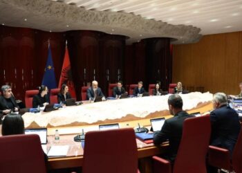 Krah Koçiut, Rama ndan pamje nga mbledhja e qeverisë! Edhe ministrat e rinj në tryezë pas betimit para Presidentit