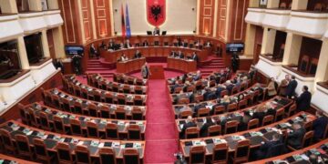 Kuvendi shpenzoi 200 milionë lekë për dieta, karburant dhe qiratë e deputetëve në vitin 2025, zbardhen të dhënat