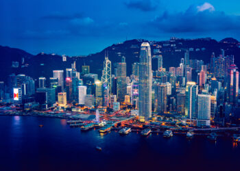 Hong Kongu renditet i treti në indeksin e qendrave financiare globale