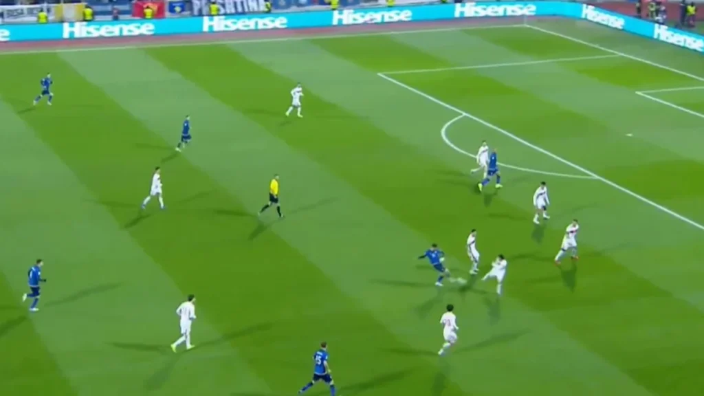 Kosovë-Turqi/ 90 minuta larg historisë, shkelmohet topi i parë në “Fadil Vokrri”. Dardanët duan Botërorin