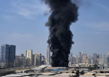 “Diplomacia s’është më opsion”! Irani, valë sulmesh me dronë e raketa ndaj Emirateve të Bashkuara Arabe