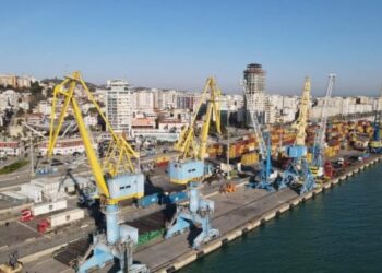 Eksportet rriten me 2,8% në shkurt, energjia dhe mineralet me ndikim kryesor