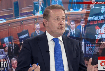 Deputeti Gjoni: Votimi i PS për “Ballukun” me urdhër politik! Majko u flak nga Kuvendi sepse nuk shkoi në votim