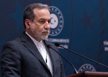 “Ejani, ju presim”/ Ministri iranian sfidon Trumpin për një operacion tokësor: Plani A për një fitore të shpejtë, ju dështoi