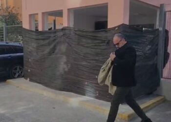 Ish-kryebashkiaku i Vlorës paraqitet në SPAK, Dritan Leli: Nuk ka asgjë për t’u shqetësuar!