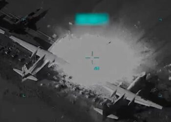 VIDEO / Amerikanët shkatërrojnë aeroplanët dhe depot e municionit të Iranit