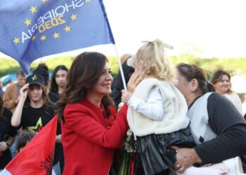 Spiropali për 8 Marsin: Drita e grave nuk mund të mposhtet nga errësira