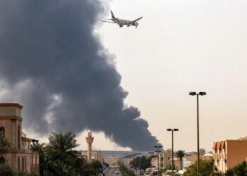 Sulmet me dronë iranianë godasin Dubain, paralizohen fluturimet në aeroport