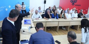 PD mbledh Kryesinë të hënën, priten ndryshime në statut! Në pikëpyetje “neni Basha” pas lëvizjes së Salianjit