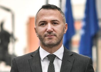 Kurti emëron Jeton Zulfajn kryenegociator të Kosovës me BE-në