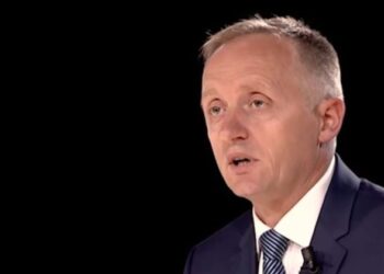 Gazetari për opozitën: Ka halle të tjera, kë të qajë më parë
