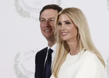 “Ishulli i Trumpëve”/ Revista italiane risjell në vëmendje Sazanin: Jo gjithçka që shkëlqen është ar