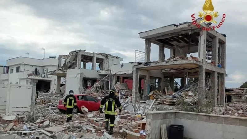 Shpërthim i fuqishëm në Romë  shembet pallati dhe tre banesa  Dy persona të plagosur dhe dhjetëra të evakuuar