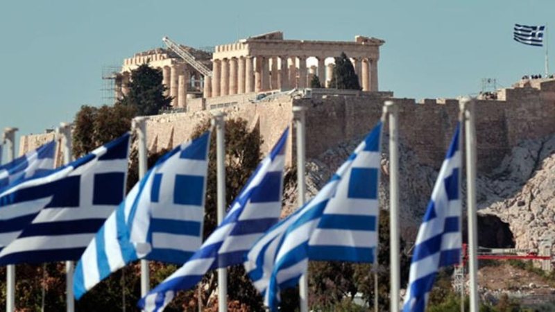 Greqia rrit pagën minimale  nga 1 prilli shkon në 920 euro