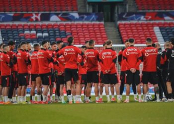 Ndeshja Poloni-Shqipëri, shiten të gjitha biletat e vëna në dispozicion për tifozët shqiptarë