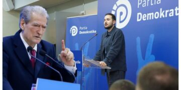 Ervin Salianji i përgjigjet “dhëmb për dhëmb” akuzave të Sali Berishës: Pse i trembesh garës?