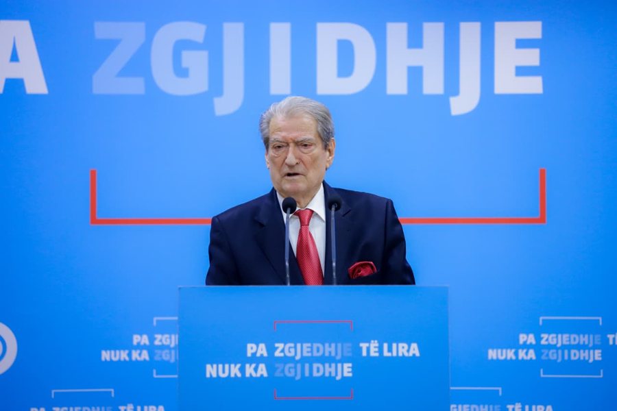 Berisha  Rama mbylli dyert e integrimit në BE duke mbrojtur Belinda Ballukun