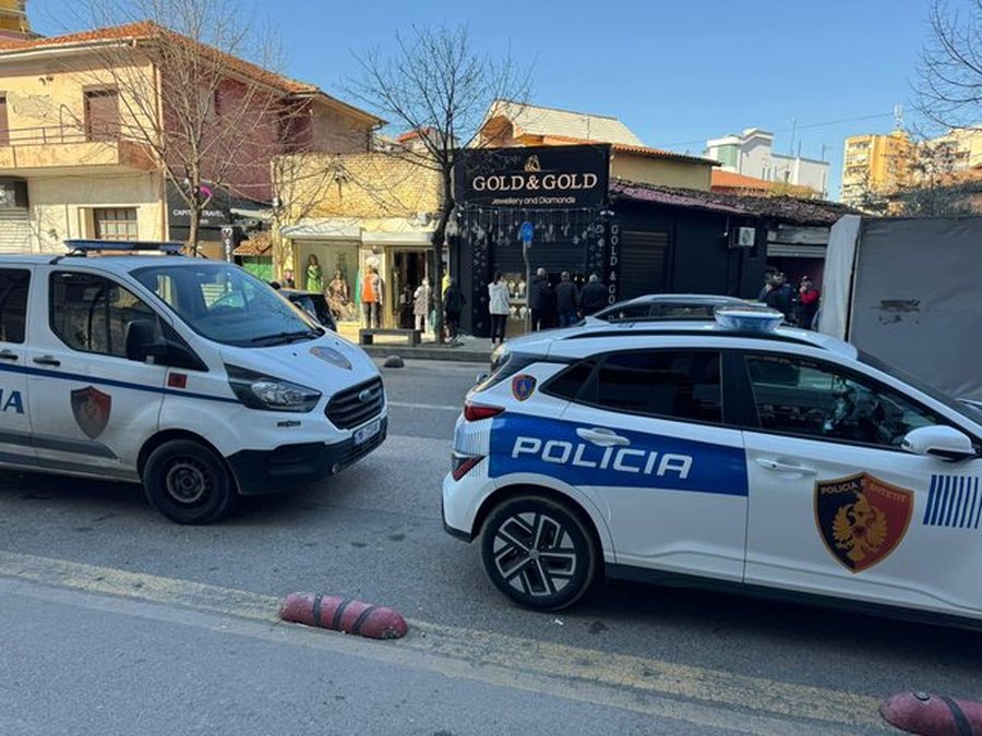 Shiste kokainë dhe heroinë në disa zona të Tiranës  arrestohet 37 vjeçari