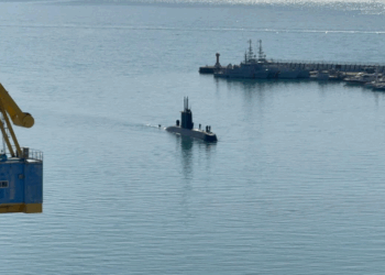 Irani kërcënon mbylljen e Ngushticës së Hormuzit: Asnjë litër naftë nuk do kalojë!