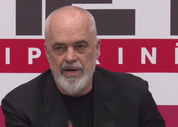 “U morën vetëm me çfarë i thashë unë njërës”, Rama komenton debatet në PS: E pabesushme me çfarë merreni, njerëzit kanë halle të tjera