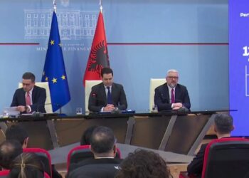 Malaj sqaron se çfarë ndodh kur çmimi i naftës kalon limitin 220 lekë: Gjurmim në kohë reale i karburanteve!