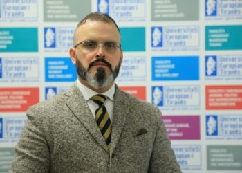 Kur politika sfidon rregullat. Pse mbrojtja e Kushtetutës është beteja e re demokratike