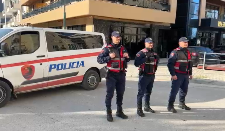 Operacion policor në Vlorë  RENEA kontrolle në zonën e  Ujit të Ftohtë 