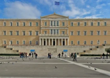 Kriza iraniane, qeveria greke ngrin fitimin e privatëve mbi ushqimet dhe karburantet