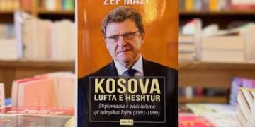 Del në librari “Kosova – lufta e heshtur”, diplomati Zef Mazi sjell diplomacinë e padukshme të viteve ’91-’99