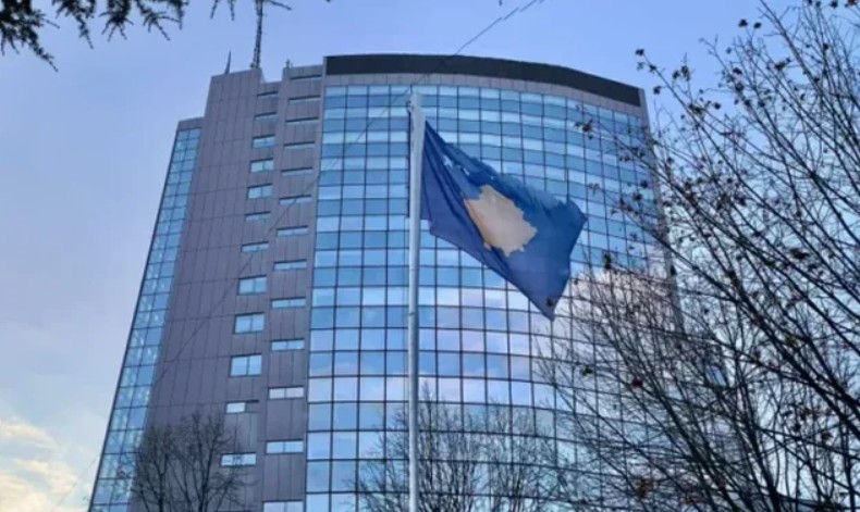 Kushtetuesja ngriu dekretin e shpërndarjes së Kuvendit  Qeveria e Kosovës  Presim qartësi të plotë