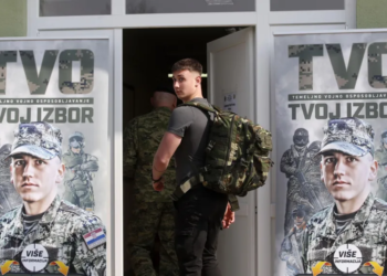 Rikthehet shërbimi i detyrueshëm ushtarak në Kroaci, qindra të rinj nisin stërvitjen