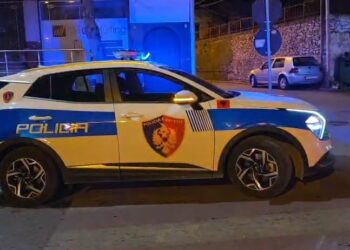 Dyshohet se ka qëlluar veten me armë zjarri, gjendet i pajetë një 47-vjeçar në Tiranë