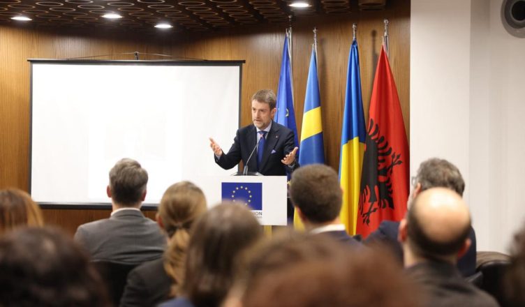 Ministri Hoxha  Zgjerimi i BE së jo thjesht një politikë  por domosdoshmëri strategjike për një Evropë më të fortë