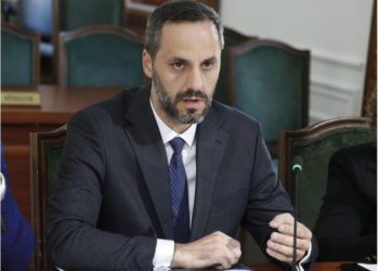 Lamallari firmos masat/ Gjoba ndaj 3 noterëve dhe 2 ndërmjetësve të pasurive të paluajtshme