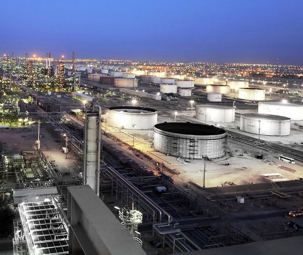 Tjetër goditje ndaj infrastrukturës energjetike në vendet e Gjirit  sulmohet rafineria e dytë e naftës në Kuvajt