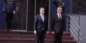 Peleshi takon Kurtin në Prishtinë: Mbështesim agjendën euro-atlantike të Kosovës