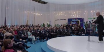 “Nga 15 në 1300 shërbime online! 12.5 mln vizitorë në vit”, si është transformuar ekonomia shqiptare?