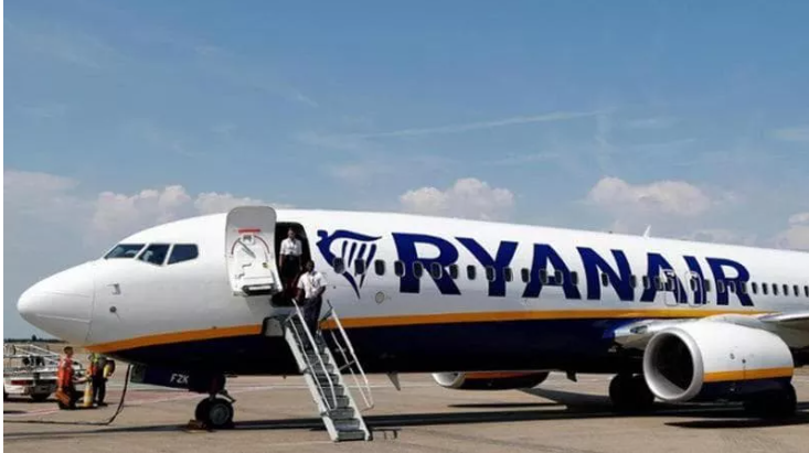 I kishte pasagjeres borxh 890 euro  gjykata austriake sekuestron avionin e Ryanair